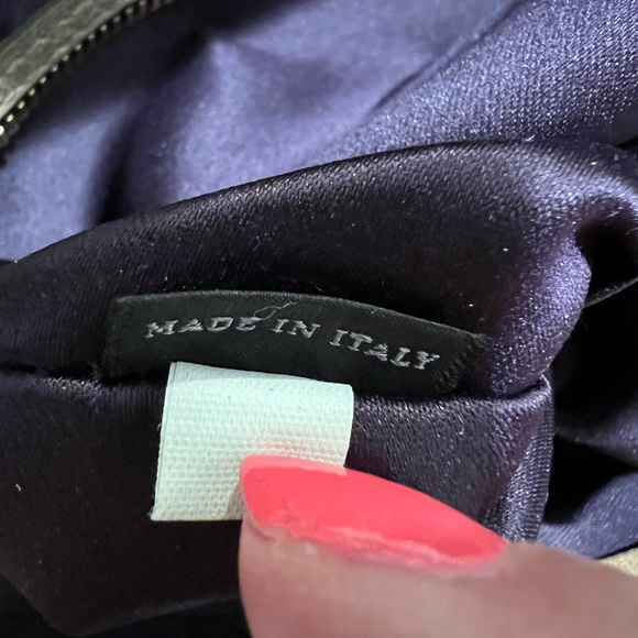 Authentic Miu Miu handbag with removable shoulder strap - Picture 12 of 12